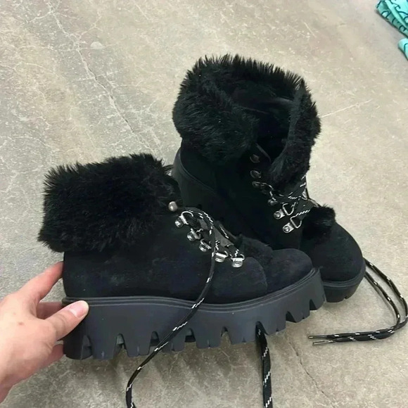 L'INTERVALLE Shoes - L’intervalle lug  booties